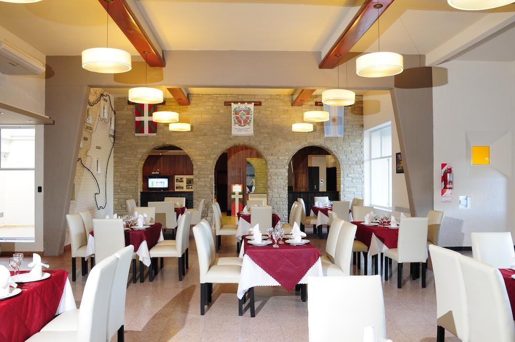 Macachín Hotel Euzko Alkartasuna מראה חיצוני תמונה